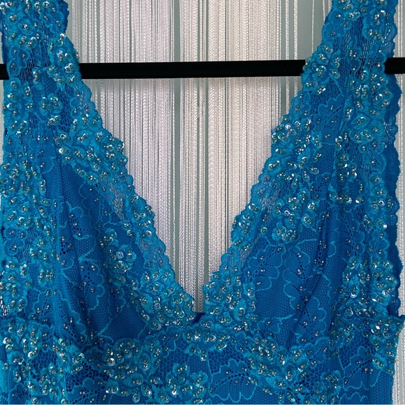 Marciano Beaded Lace Dress NWOT - Picture 12 of 17